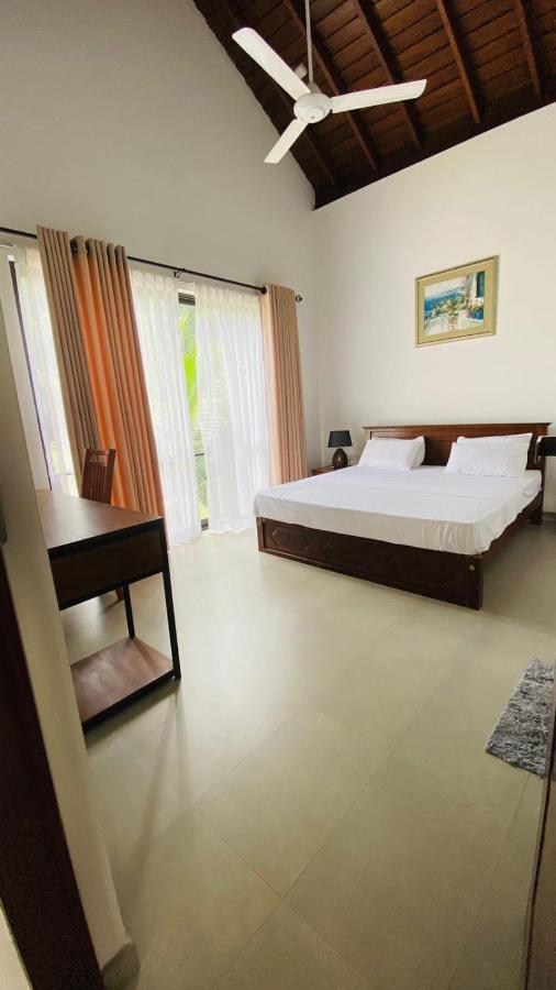 Travel Inn Deluxe Anniewatta Kandy Zewnętrze zdjęcie